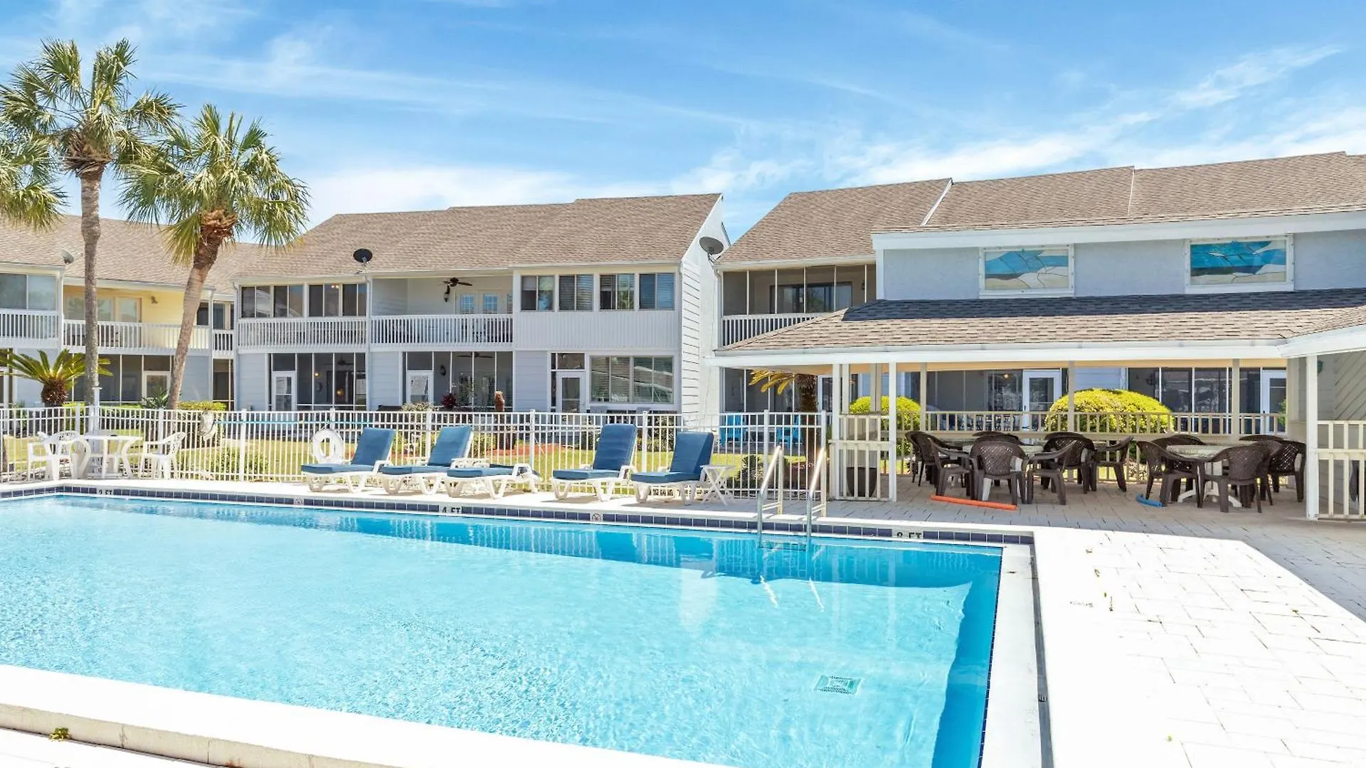 Sandpiper Cove 1125- By Holiday Isle Properties Destin Apartment